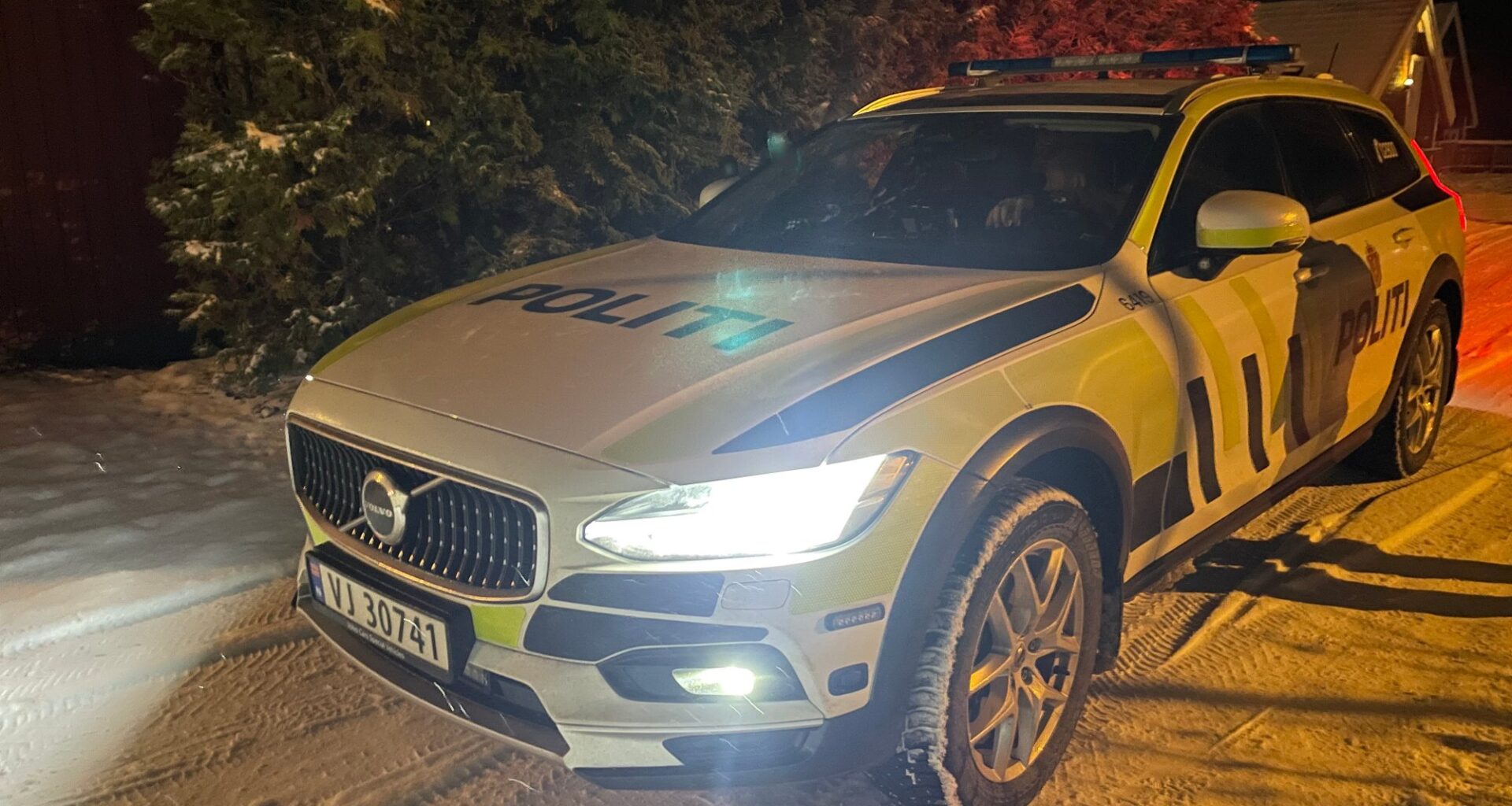 Levanger, #TA-IL | Tre barn påkjørt av bil under aking