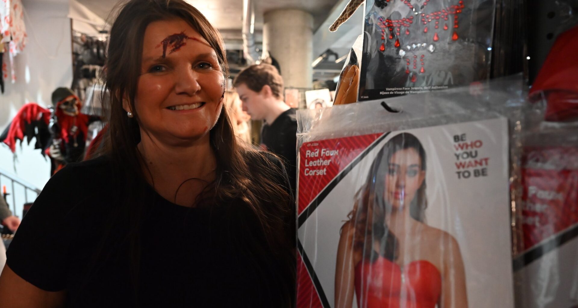 Halloween, Næringsliv | Må bruke natta på å fylle opp butikken: – I går var det fullstendig kaos