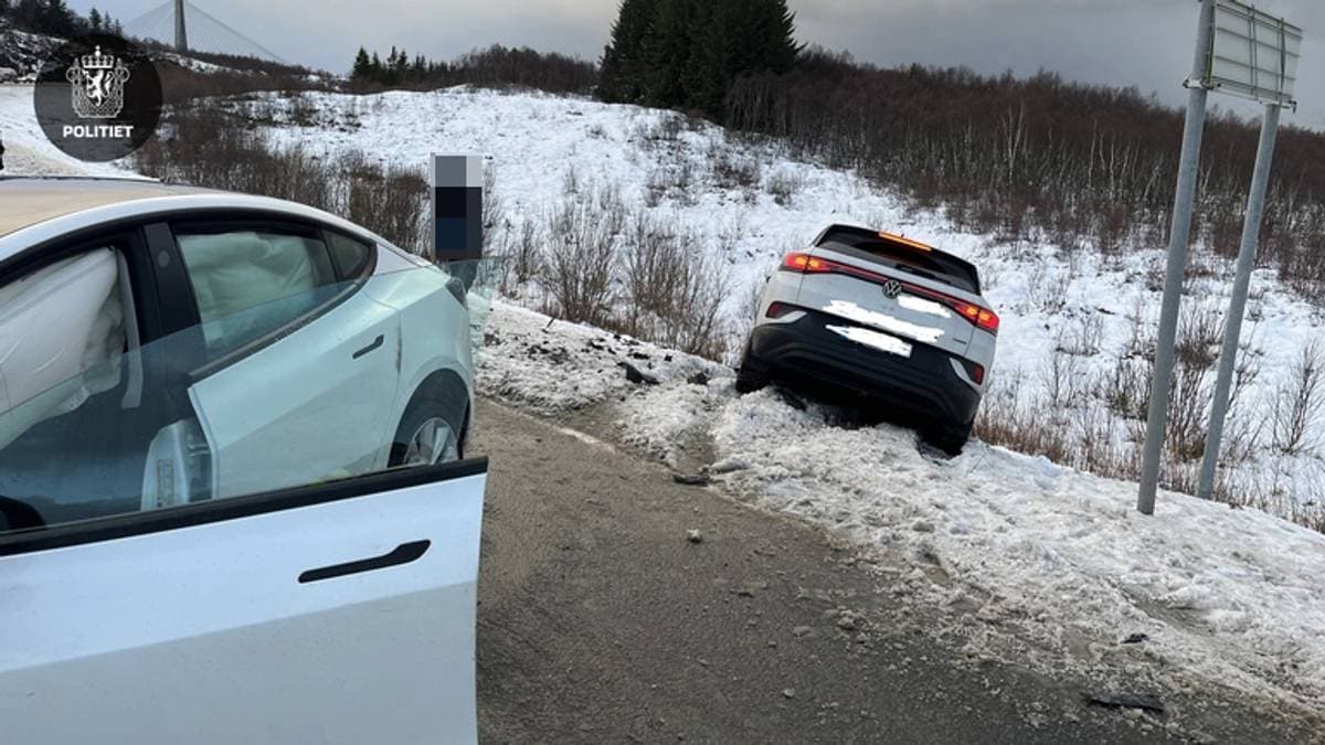 To biler involvert i trafikkulykke i Leirfjord