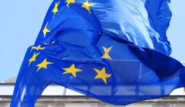 EU-regler tvinger Apple til endringer: iPhone og Apple Watch mister en funksjon