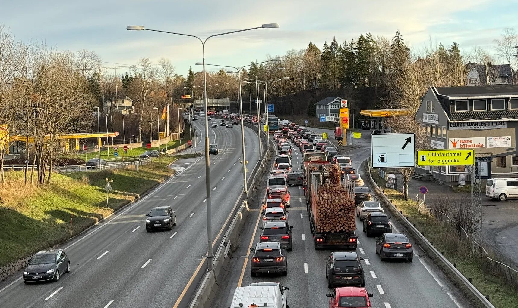 Strand, Stabekk | Venter på tunnelåpning – det blir lange køer - Budstikka