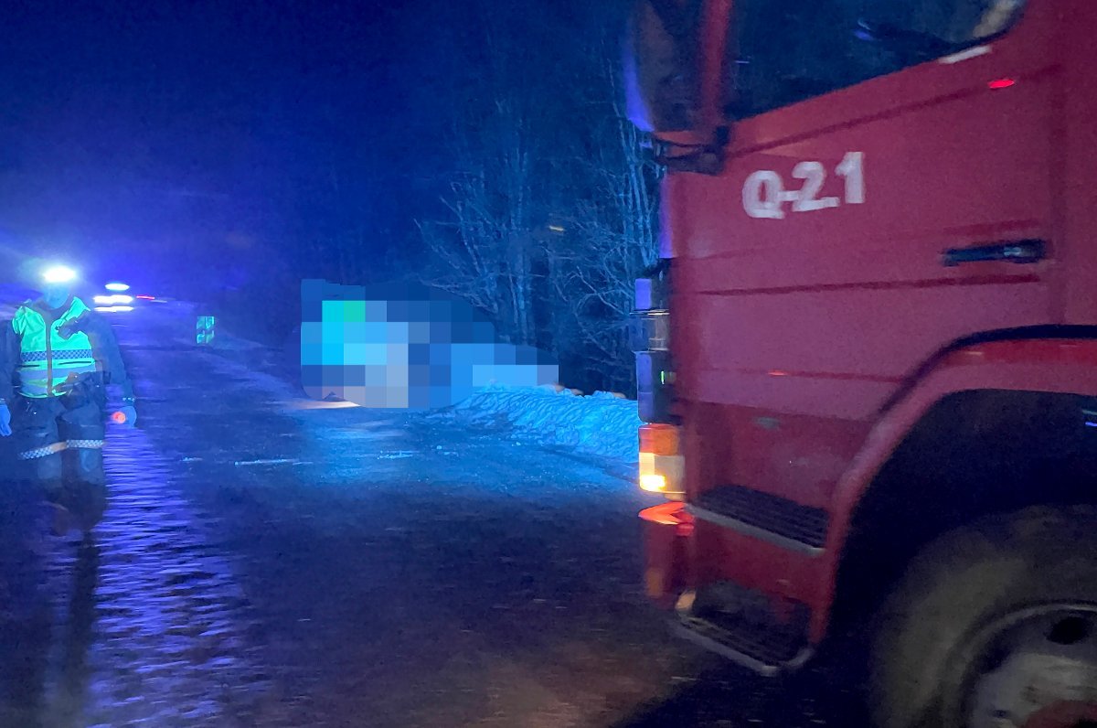 Trafikk, Troms | Mann erklært død etter utforkjøring i Midt-Troms