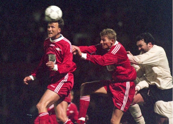 Bergen (BA) 19970306: Brann - Liverpool kvartfinale Europacup
Geir Hasund og Tore Andre Flo
Foto: Eirik Hagesaeter, Bergensavisen