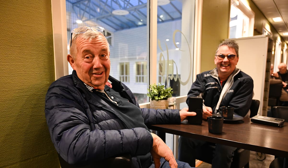 Nå forsvinner den faste kafeen hans etter 34 år: – Det er litt trist