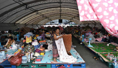 Kambodsja stenger alle grenseoverganger til Thailand