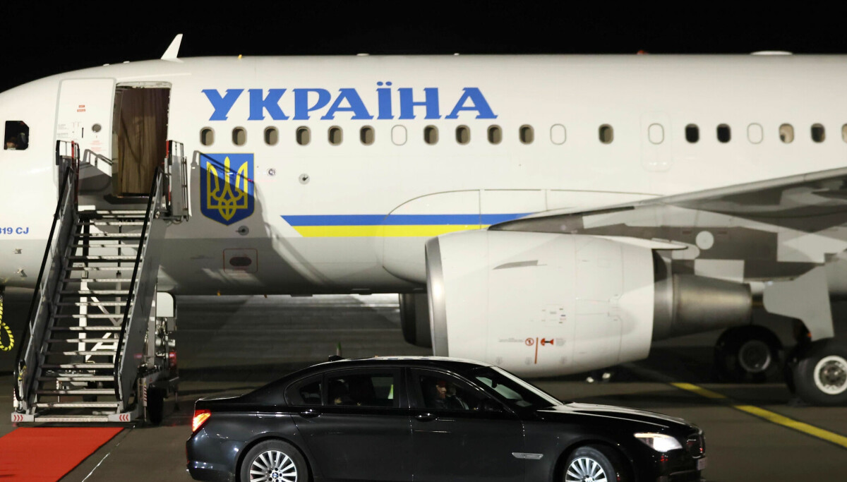 Ukrainsk presidentfly forfulgt av ukjente droner i Irland, ifølge The Journal