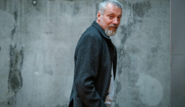 Han har operert over 300 krigsskadde pasienter de siste årene. To ting bekymrer ham