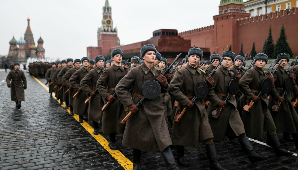 Enkelte av Russlands regioner har kuttet hardt i både lønn og oppstartsbonus for sine soldater, på grunn av pengemangel. Nettopp disse pengene har sørget for en jevn flyt av rekrutter.