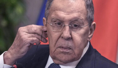 Lavrov med full støtte til Venezuela – bekymret over USAs opptreden