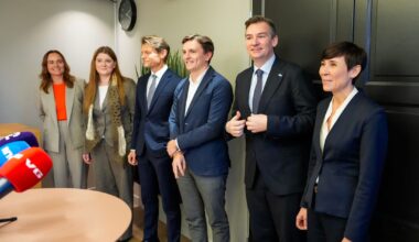 Irriterende få problemer innad i Høyre