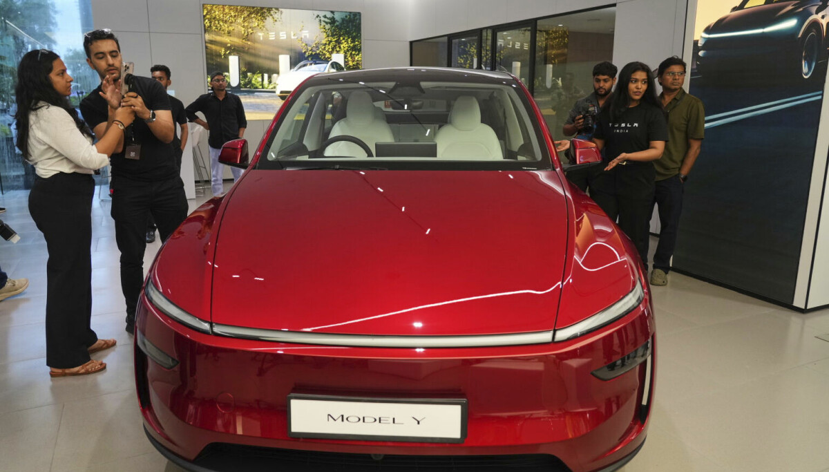 Nybilsalget var skyhøyt i november – Tesla sto for en tredel