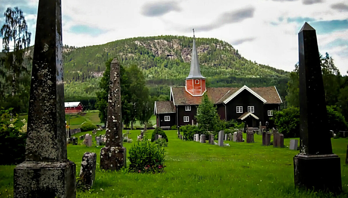 Hvorfor står det så mange gamle «egyptiske» obelisker på norske kirkegårder?