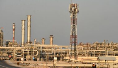 Saudi-Arabia åpner kranene inn mot nyåret