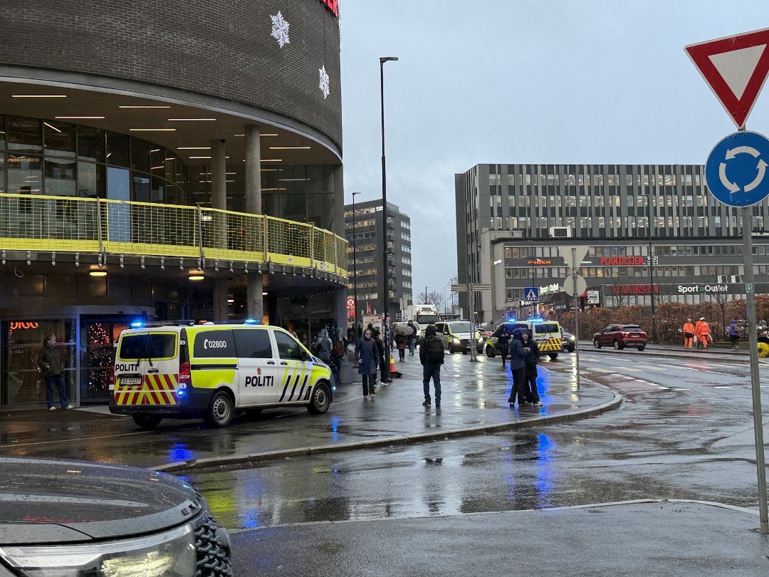 Krim, Storo | Skudd inne på Storo Storsenter