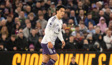 Manchester Uniteds Lisandro Martínez imponerer i ny rolle mot Aston Villa