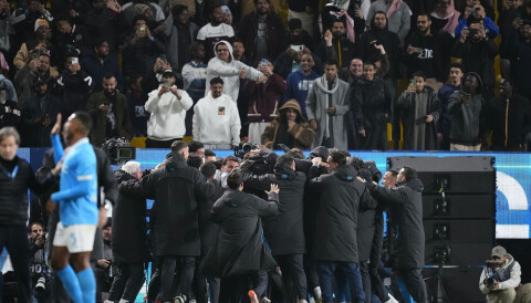 Napoli feirer scoring i Supercoppa italiana