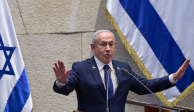 Netanyahu ber president Herzog om å benåde ham