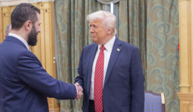 Trump ber Israel holde seg unna Syria