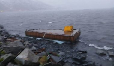 Vær, Lofoten | Gult farevarsel sendt ut: – Her kan det komme 15 meter høye bølger