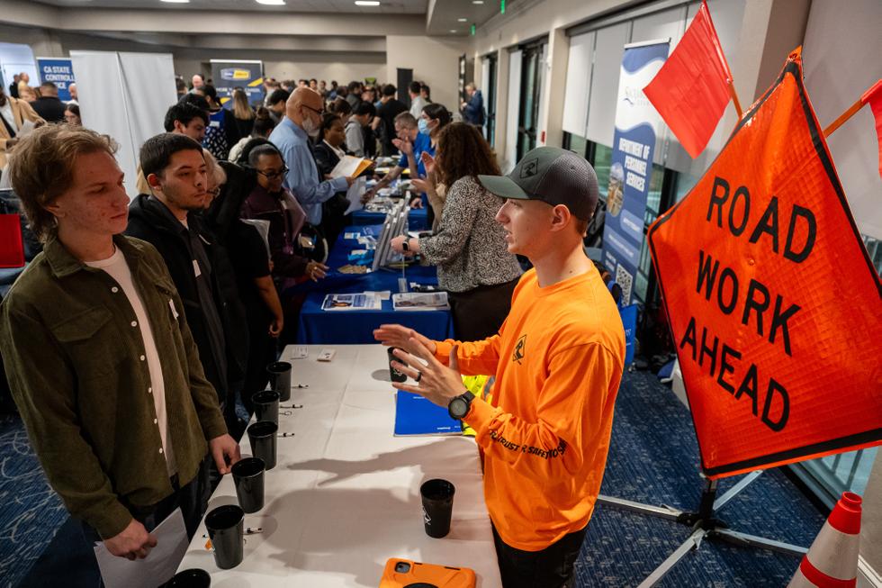 Nye jobbtall fra USA: Overraskende nedgang - Finansavisen