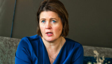 Dora Thorhallsdottir: Skilles: - Jeg gruer meg til å si det