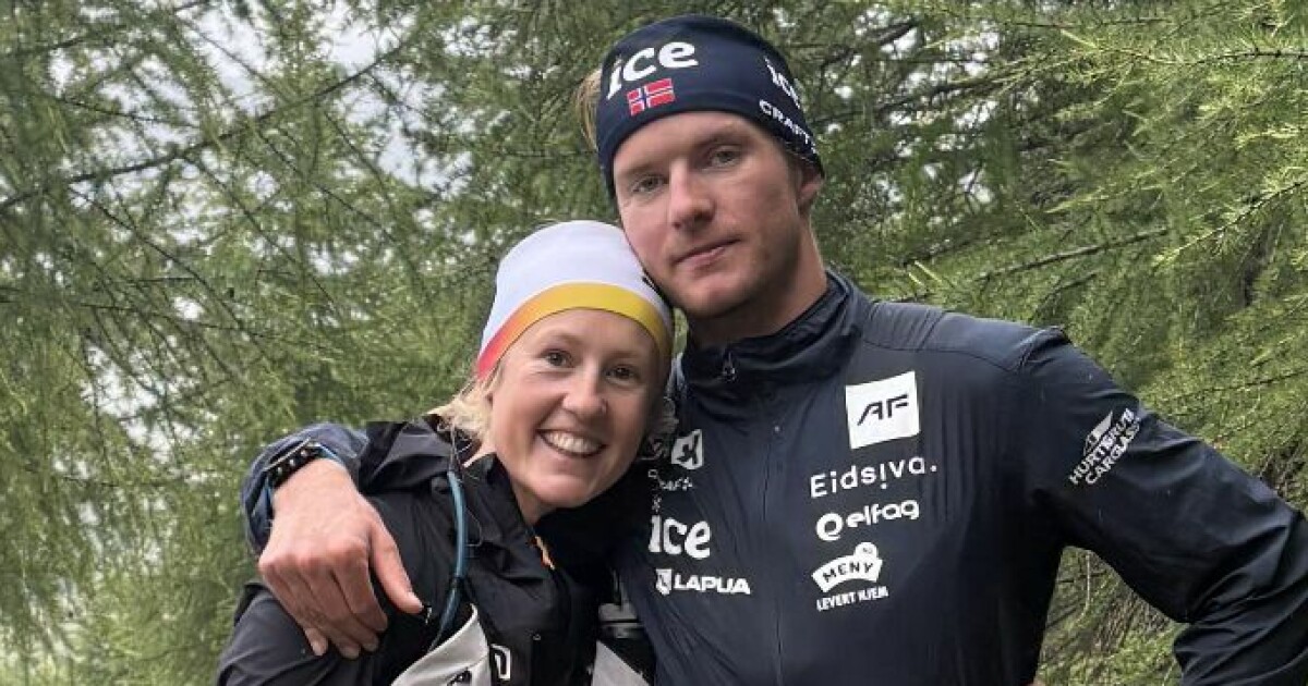 Johan-Olav Botn takker kjæresten Karoline Simpson-Larsen etter en fantastisk start på sesongen