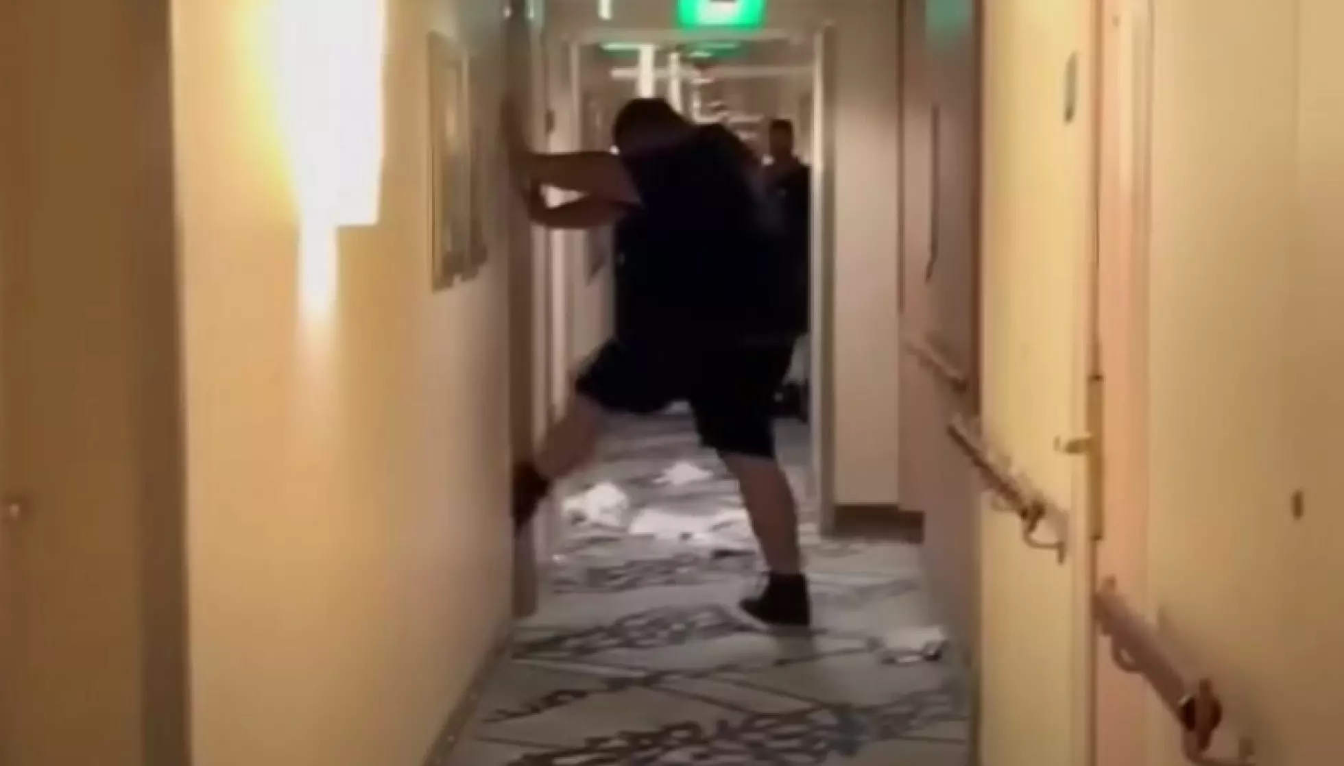 FILMET: Michael Virgils siste minutter ble filmet av en medpassasjer. Foto: Handout