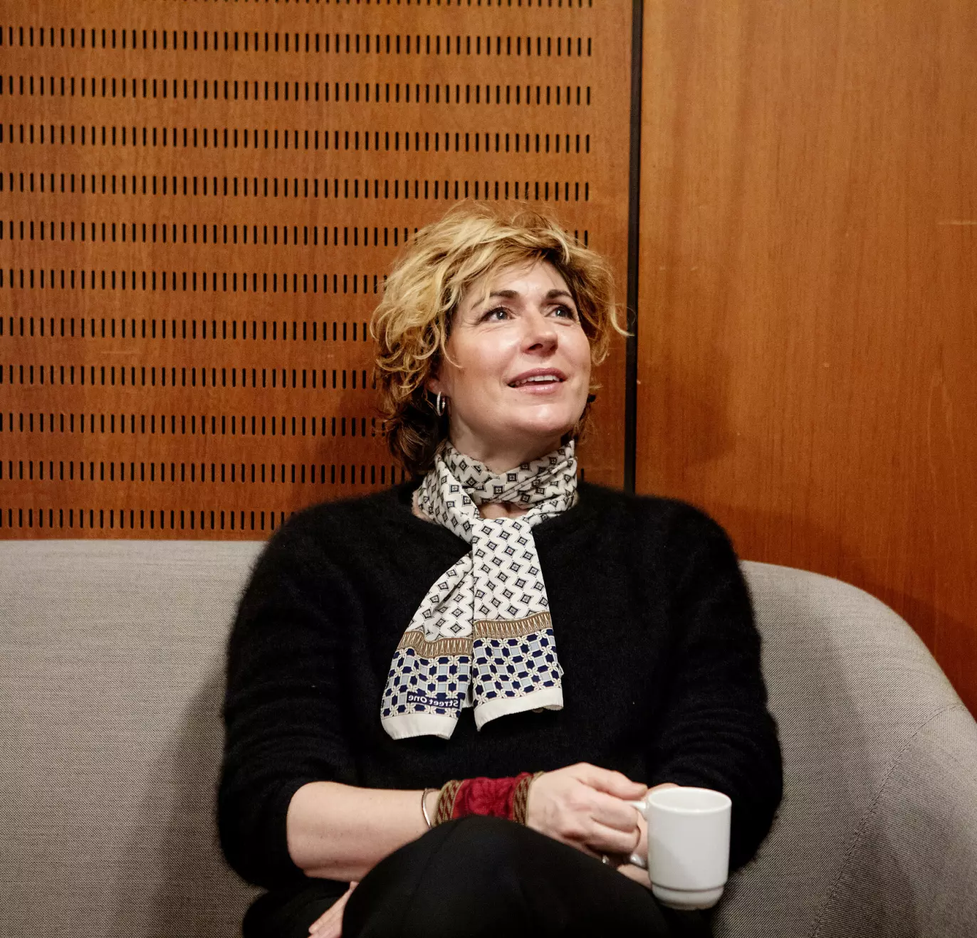 JULEMINNER: Sissel har 56 julefeiringer bak seg og må gå tilbake i minneboksen når vi setter oss ned for å mimre tilbake. Foto: Kristin Svorte.