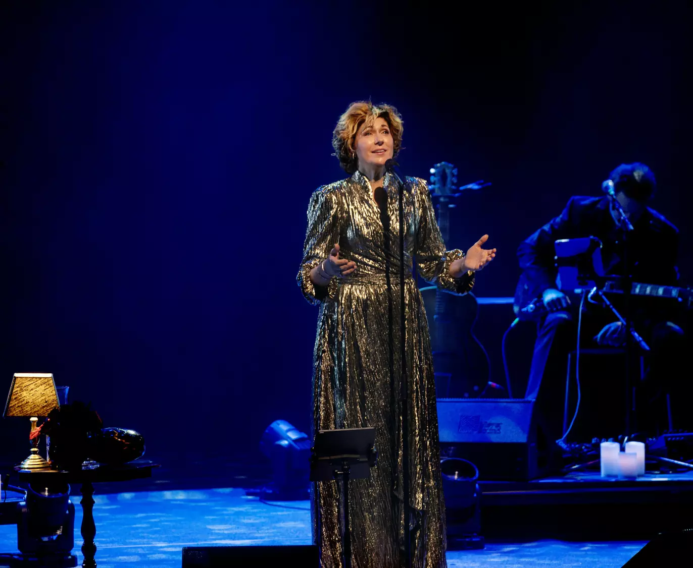 MAGI: Når Sissel entrer scenen blir det en magisk stemning i Store Sal i Oslo Konserthus. Foto: Kristin Svorte.