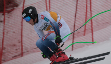 Fredrik Møller falt stygt - ut på båre