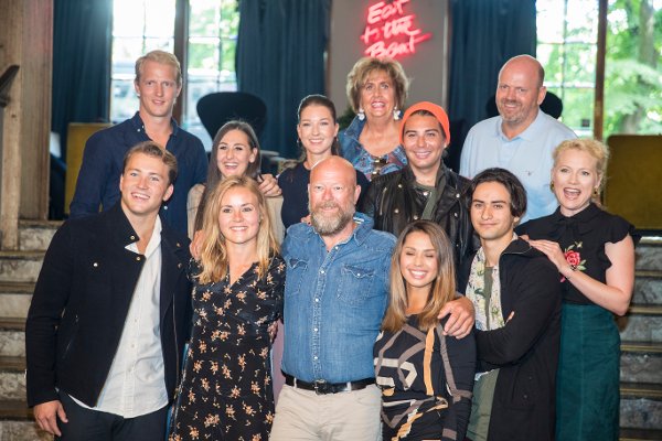 Oslo  20170808.
Lansering av høstens Skal vi danse-kjendiser.
Her er deltagere: Cengiz Al  Skuespiller (SKAM)
Hedda Kise  Programleder
Helene Olafsen  Snowboarder
Erlend Elias  Stylist
Tommy Steine  Komiker
Trude Drevland  Politiker
Anna Rasmussen  Blogger
Grunde Myhrer  Realitystjerne (Paradise Hotel)
Ida Gran-Jansen  Kjendisbaker
Geir Schau  Radiostjerne
Erik Follestad  Iskrigerne
Jorun Stiansen  Idol-vinner
Foto: Vidar Ruud / NTB
