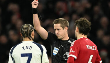 Steiler etter utvisning: - Latterlig