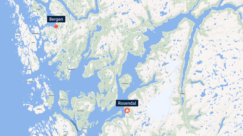 Slagsmål i Rosendal – en til sykehus med mulig kraniebrudd – Siste nytt – NRK