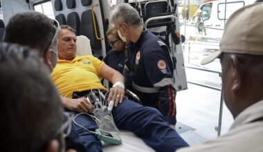 Bolsonaro lanserer sønnen som president