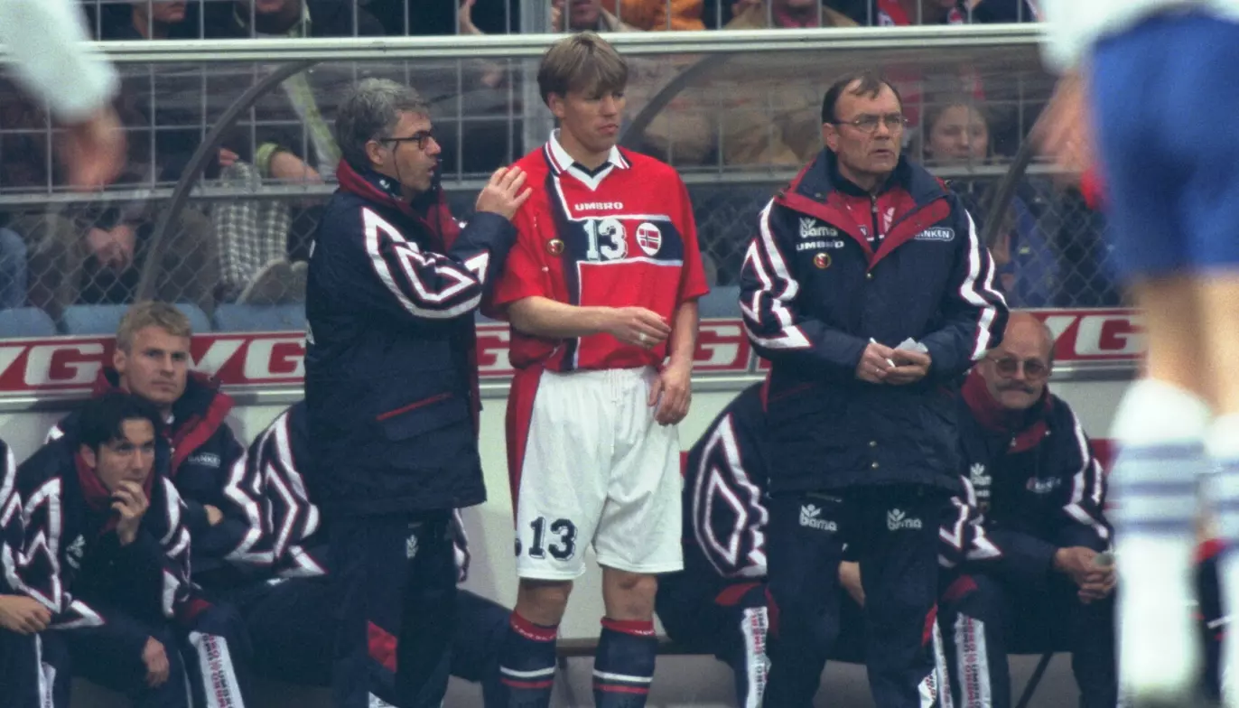 TILBAKEBLIKK: Egil «Drillo» Olsen, Gunnar Halle og Bjørn Hansen. Foto: Ole Christian H. Thomassen/Dagbladet