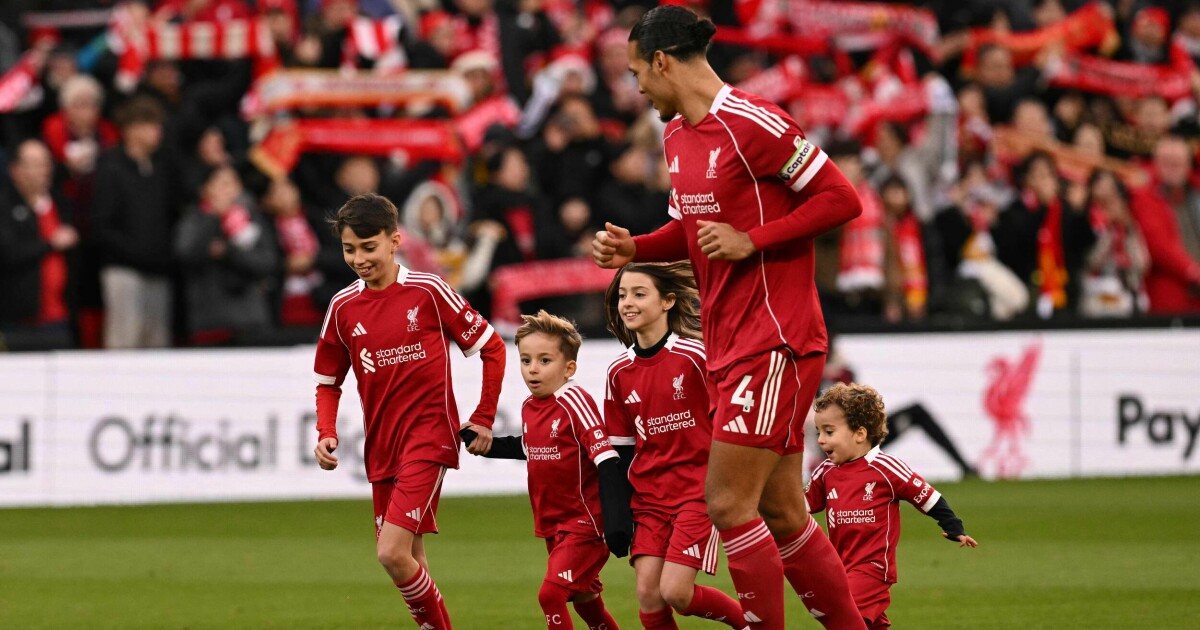 Jotas enke takket for støtten: