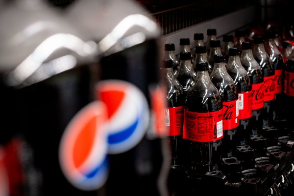 Oslo 20231030. 
Sukkerfri brus. Brus i butikk. Pepsi Max. Coca Cola Zero.
Foto: Emilie Holtet / NTB