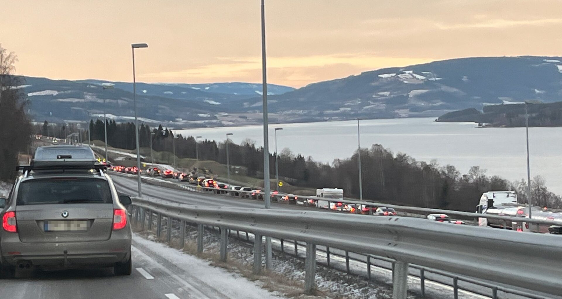 Trafikk, E6 | Bil fikk motorstopp på E6