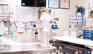 Jobber du langvakter? Nå kan du få to timer betalt pause