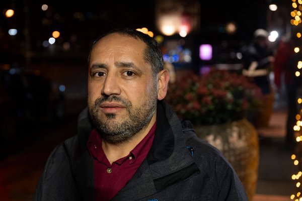 Fenerbahce-spillerne ankom Radisson Blu på Bryggen.
Tyrkisk presse var også til stede.

Brann og Fenerbahçe-supporter Recep Bozkurt