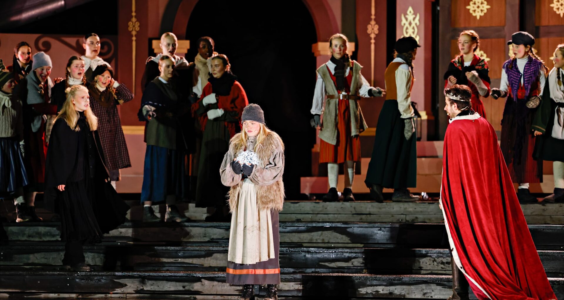 Reisen fra overpriset julestjerne til elendig amatørteater