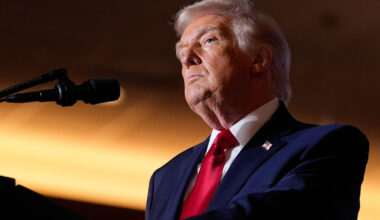 Trump blir stadig mer autoritær, USAs demokrati forvitrer