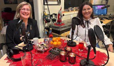 Dei delte ut julestjerner på direkten. Desse fekk