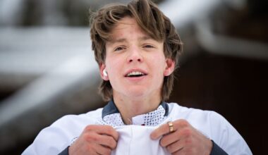 Russerne Savelij Korostelev og Darija Neprjajeva debuterte i verdenscupen – begge slått ut fra prologen i Davos