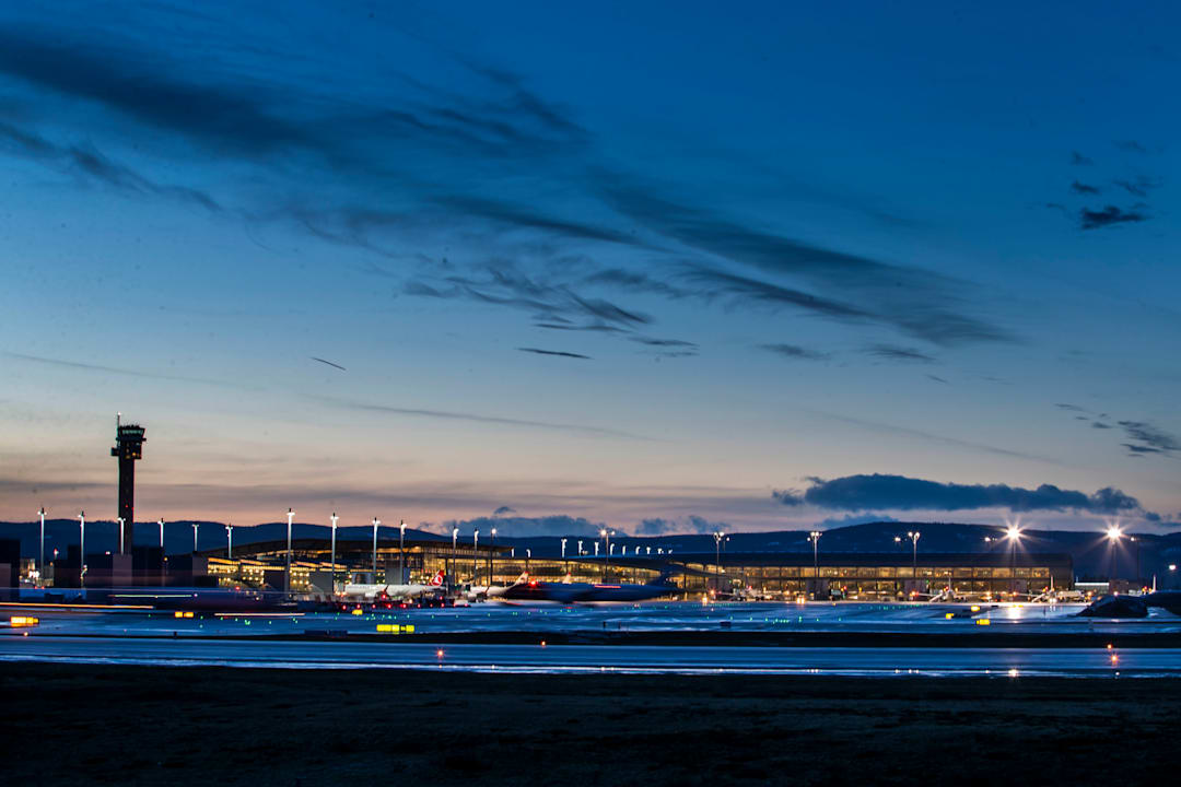 Mann og kvinne hadde sex på bussholdeplass på Gardermoen