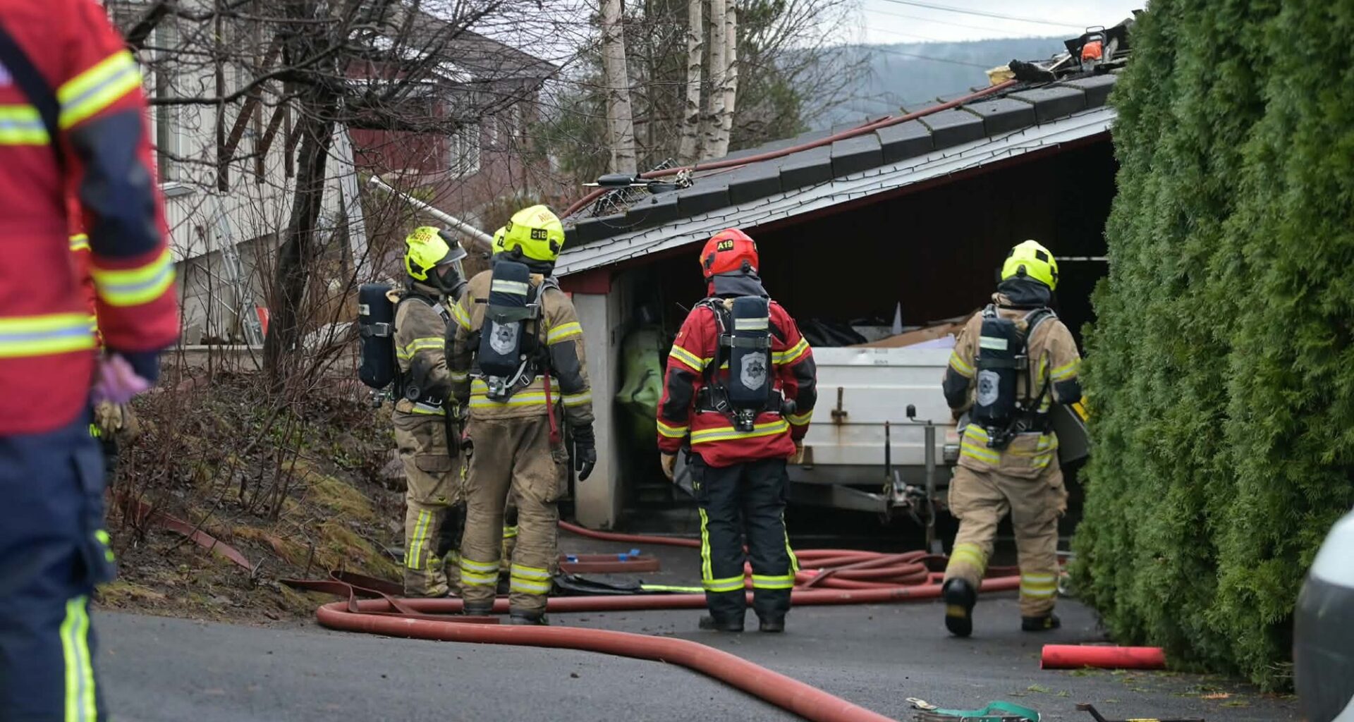 Asker, Nyheter | Måtte advare naboer etter husbrann: – Sto flammer opp av taket