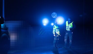 Larvik: Person truffet av personbil - VG