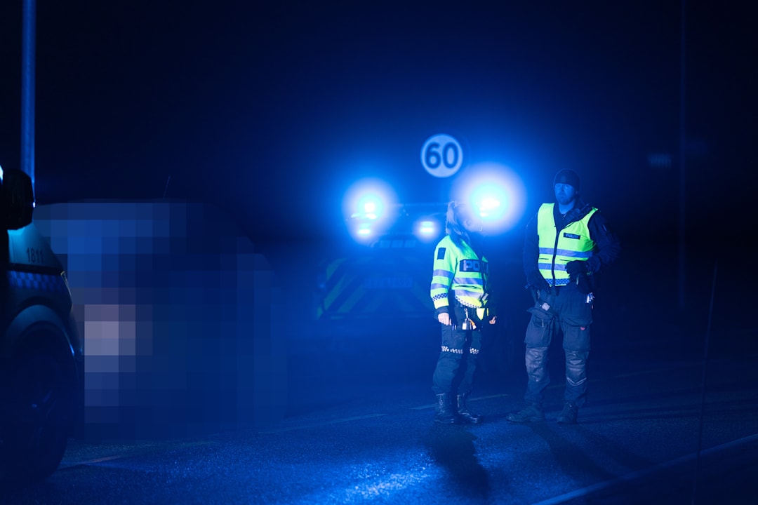 Larvik: Person truffet av personbil - VG