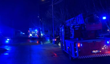 Rykka ut til brann inne i garasje