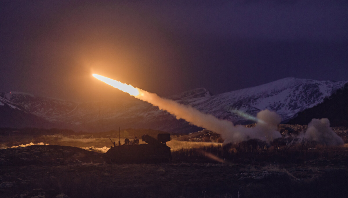 Regjeringen kjøper langtrekkende presisjonsild og flere ubåter